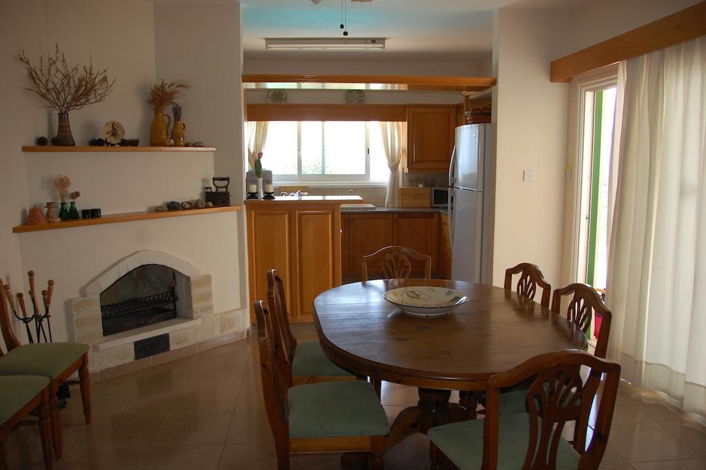 Villa Chrysanthia Полис Номер фото